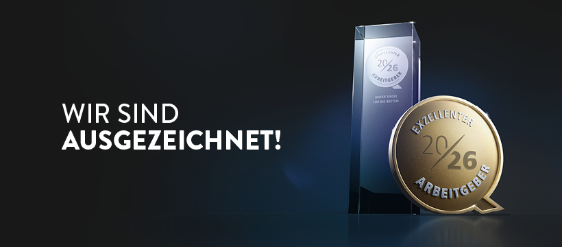Pokal mit der Aufschrift Exzellenter Arbeitgeber 2026.